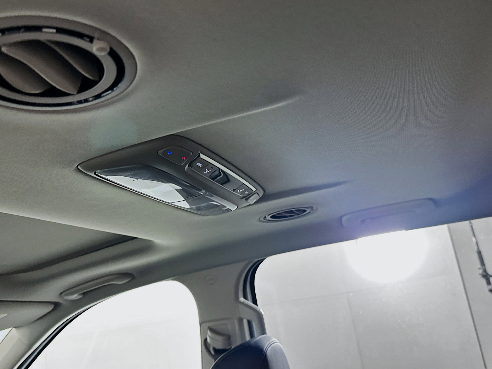 Used 2025 Kia Telluride S image 28