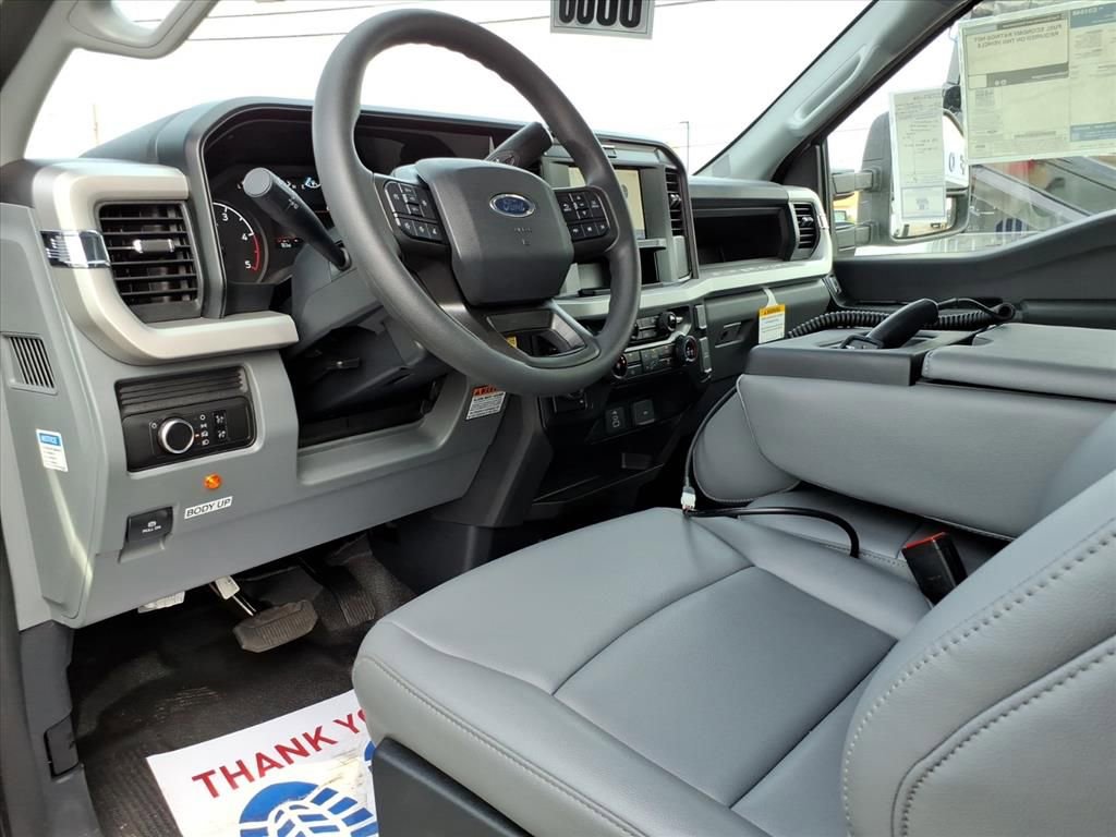 New 2026 Ford F550 4x4 Crew Cab image 13