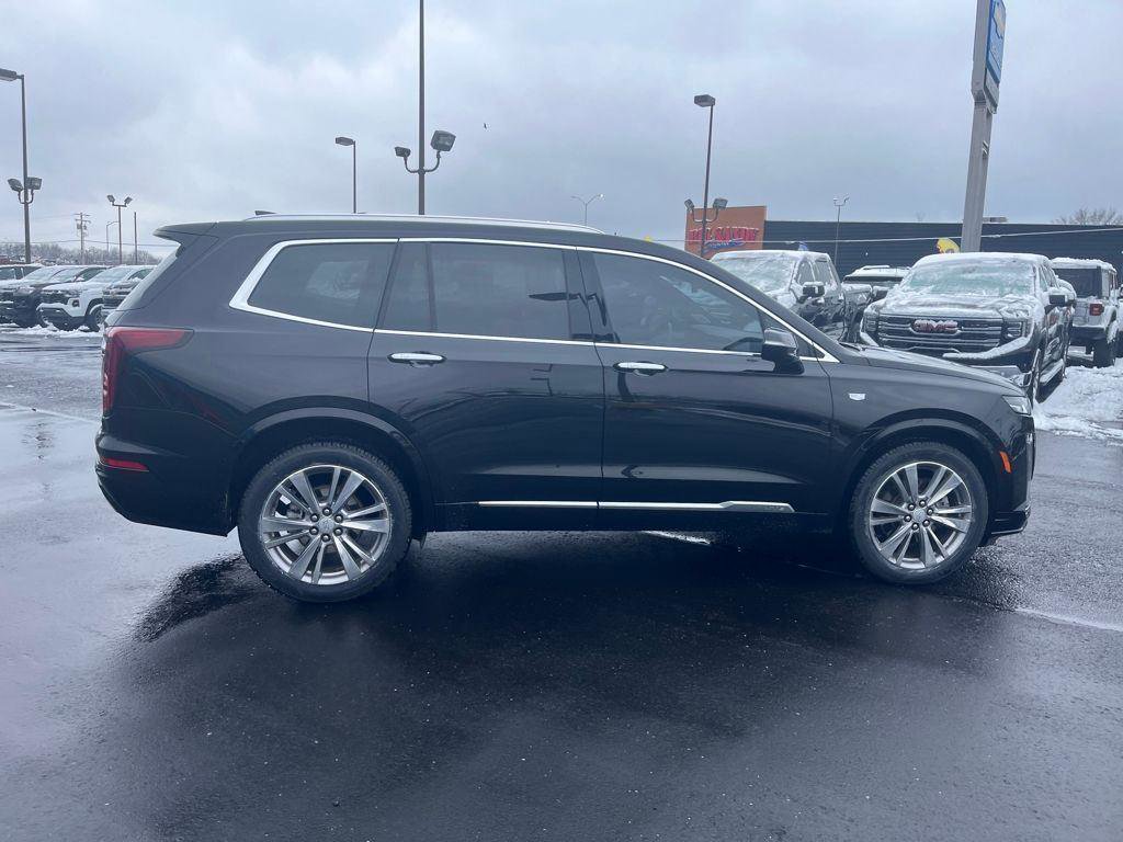 Used 2024 Cadillac XT6 Premium Luxury AWD/4WD image 6