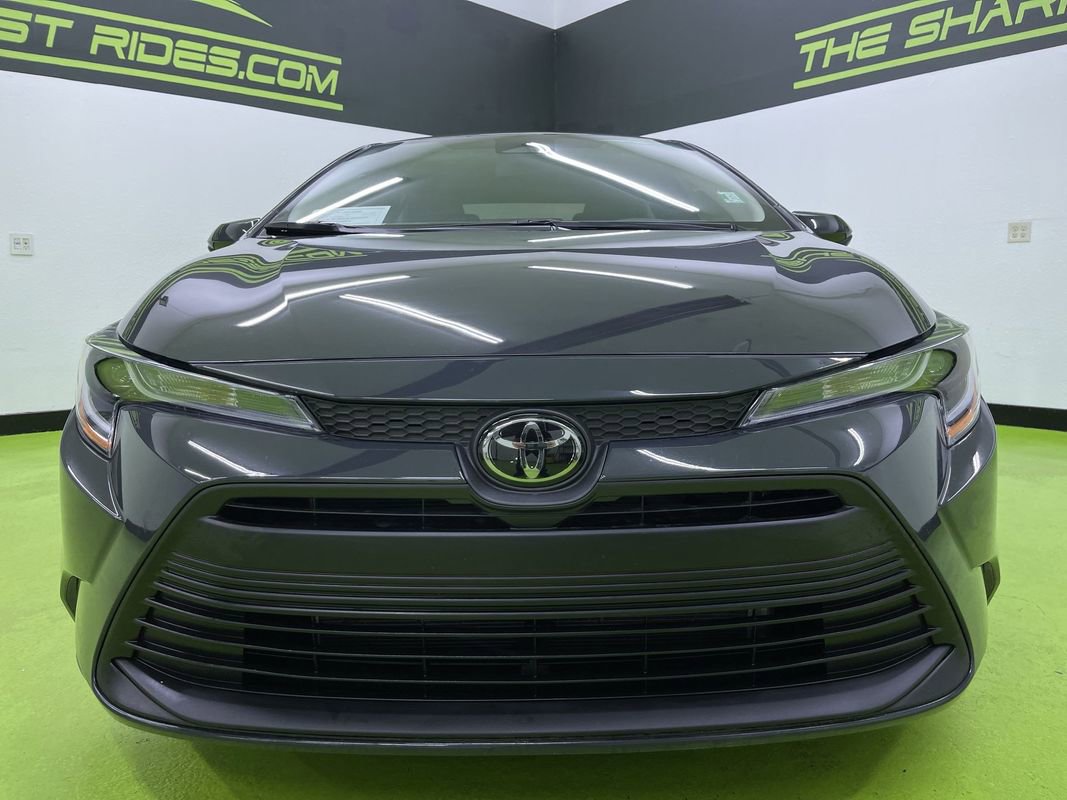 Used 2025 Toyota Corolla LE image 3
