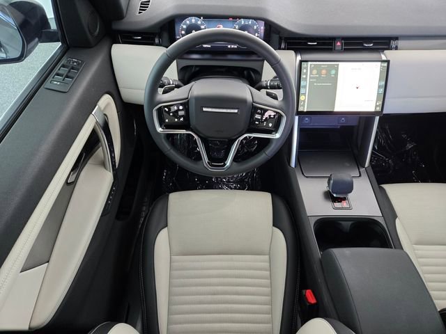 Used 2024 Land Rover Discovery Sport Dynamic SE AWD/4WD image 12