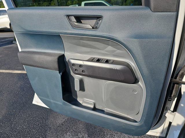 Used 2024 Ford Maverick XL FWD image 31