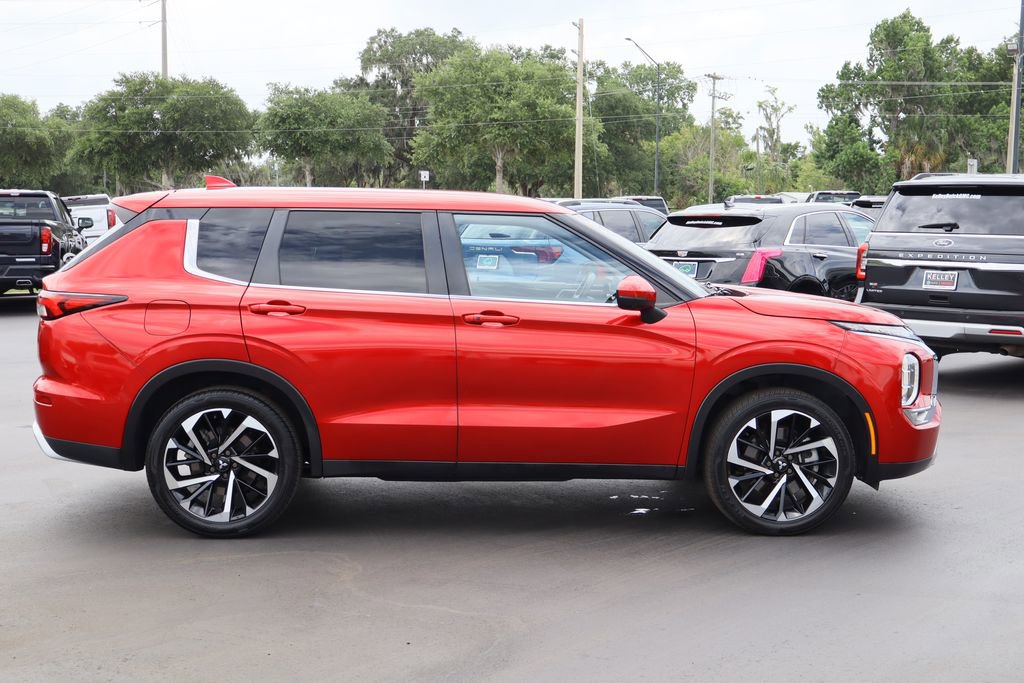 Used 2022 Mitsubishi Outlander SE FWD image 10