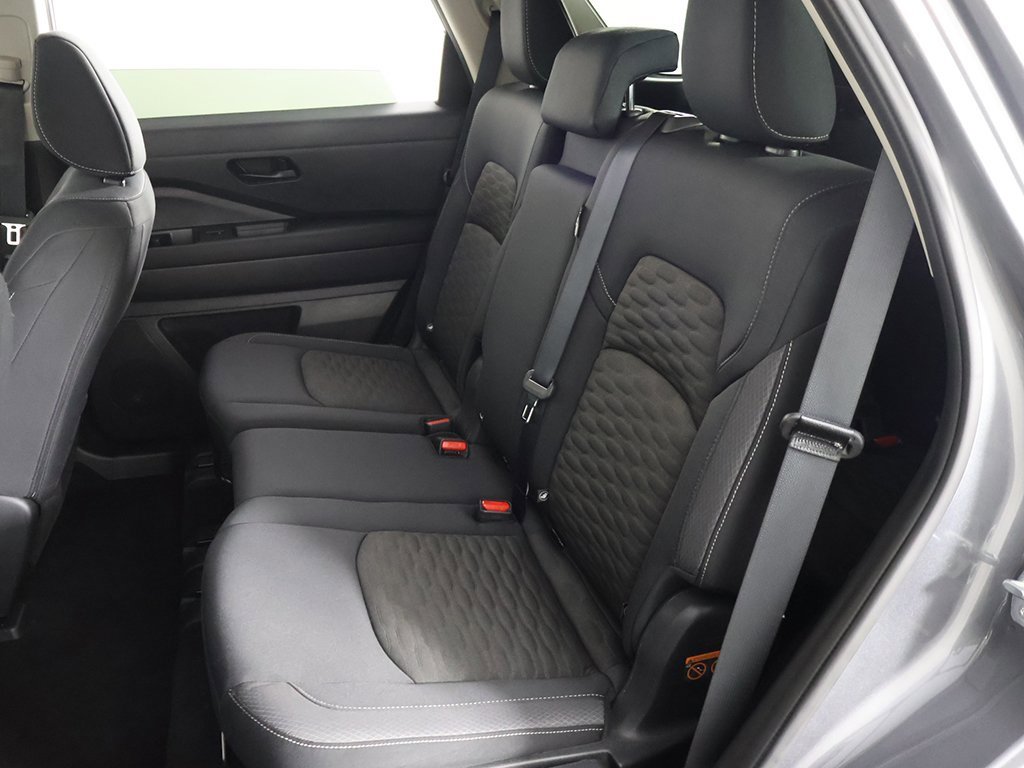 Used 2024 Nissan Pathfinder S image 29