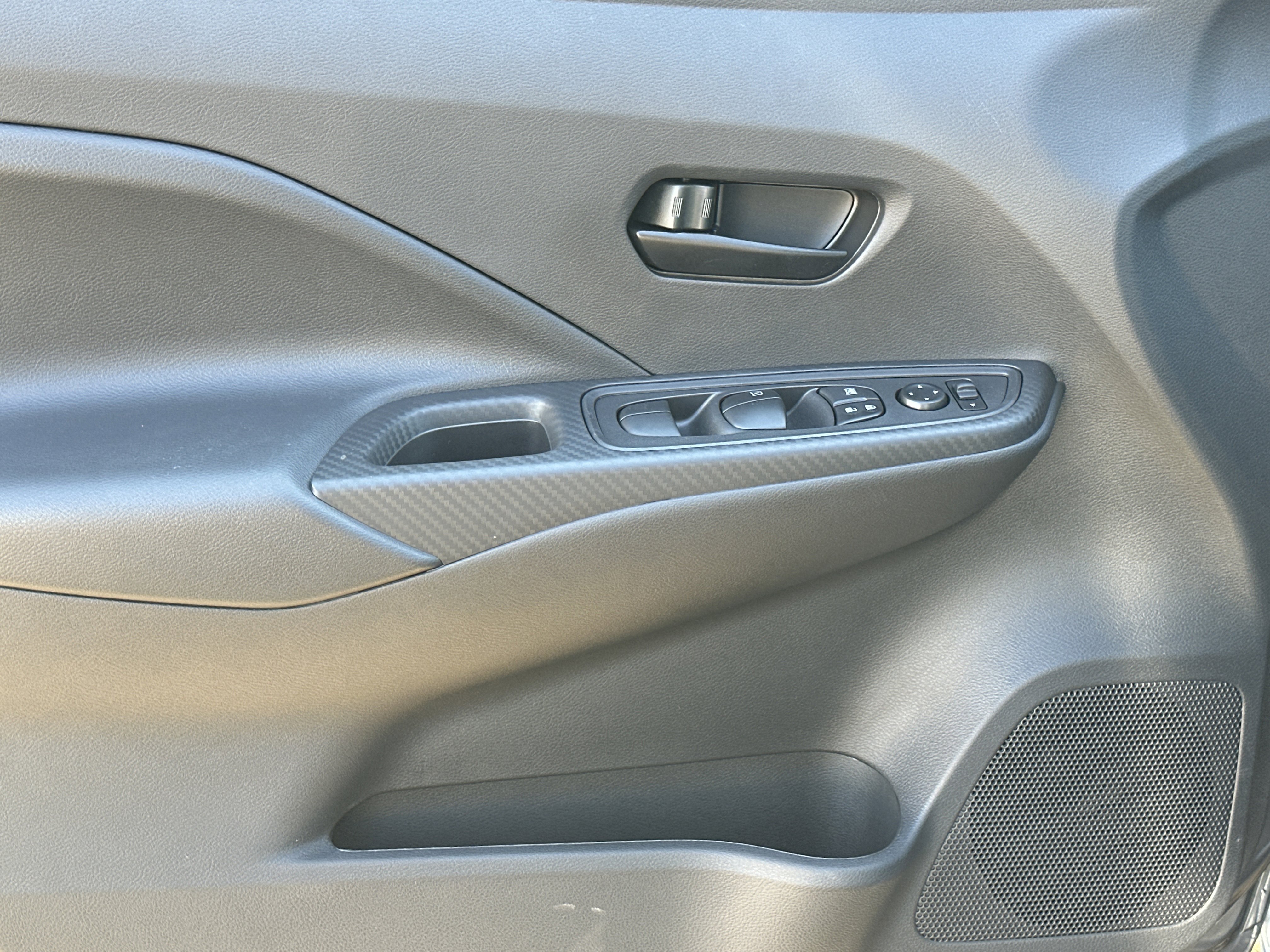 New 2025 Nissan Versa S w/ Trunk Package FWD image 10