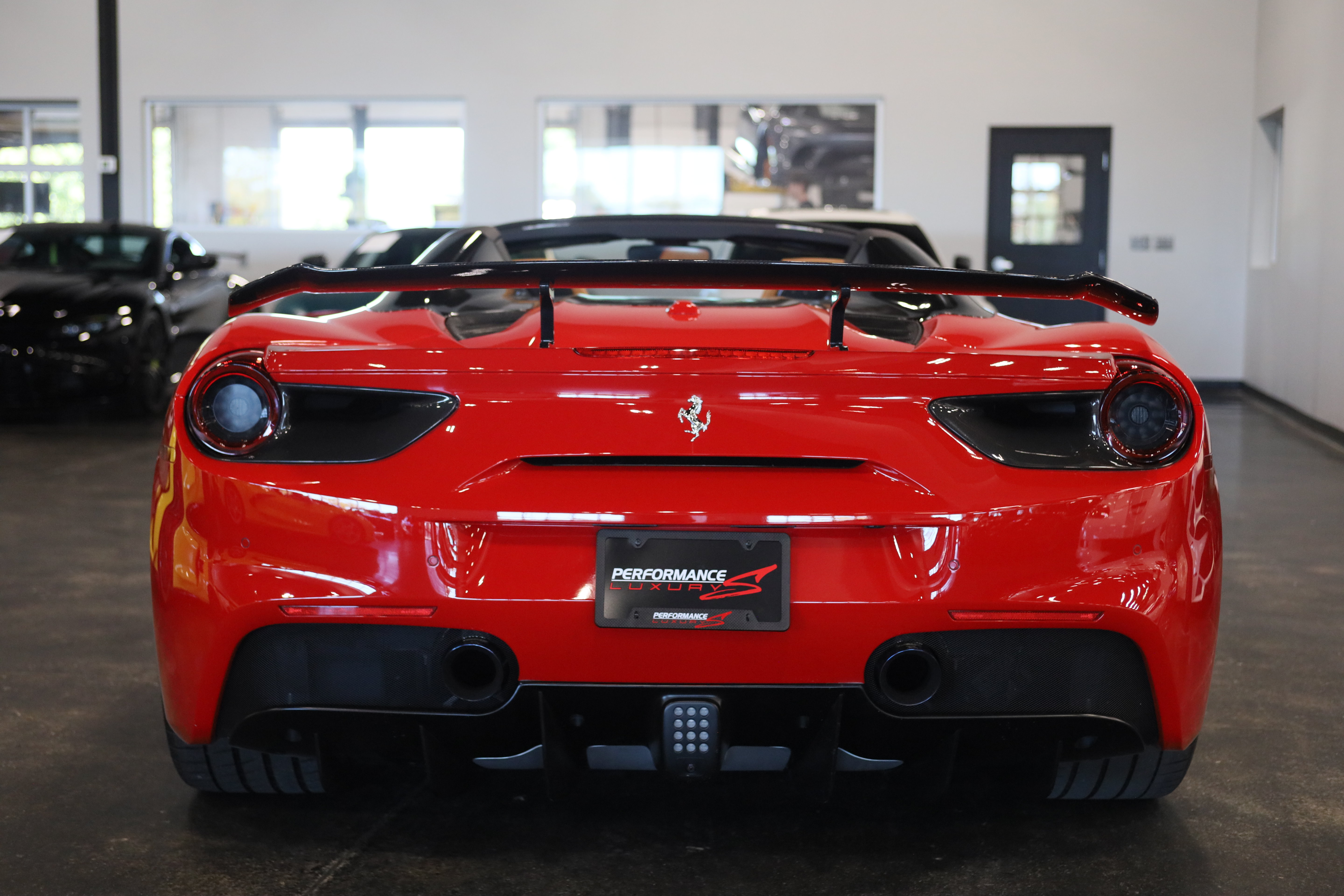 Used 2019 Ferrari 488 Spider RWD image 5