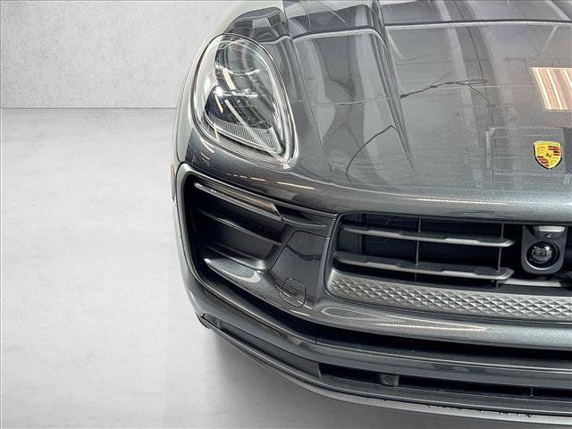 Certified 2026 Porsche Macan AWD/4WD image 27
