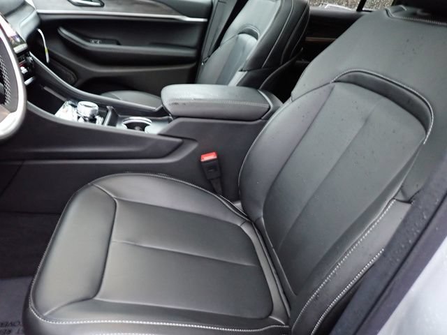 New 2025 Jeep Grand Cherokee Limited AWD/4WD image 12