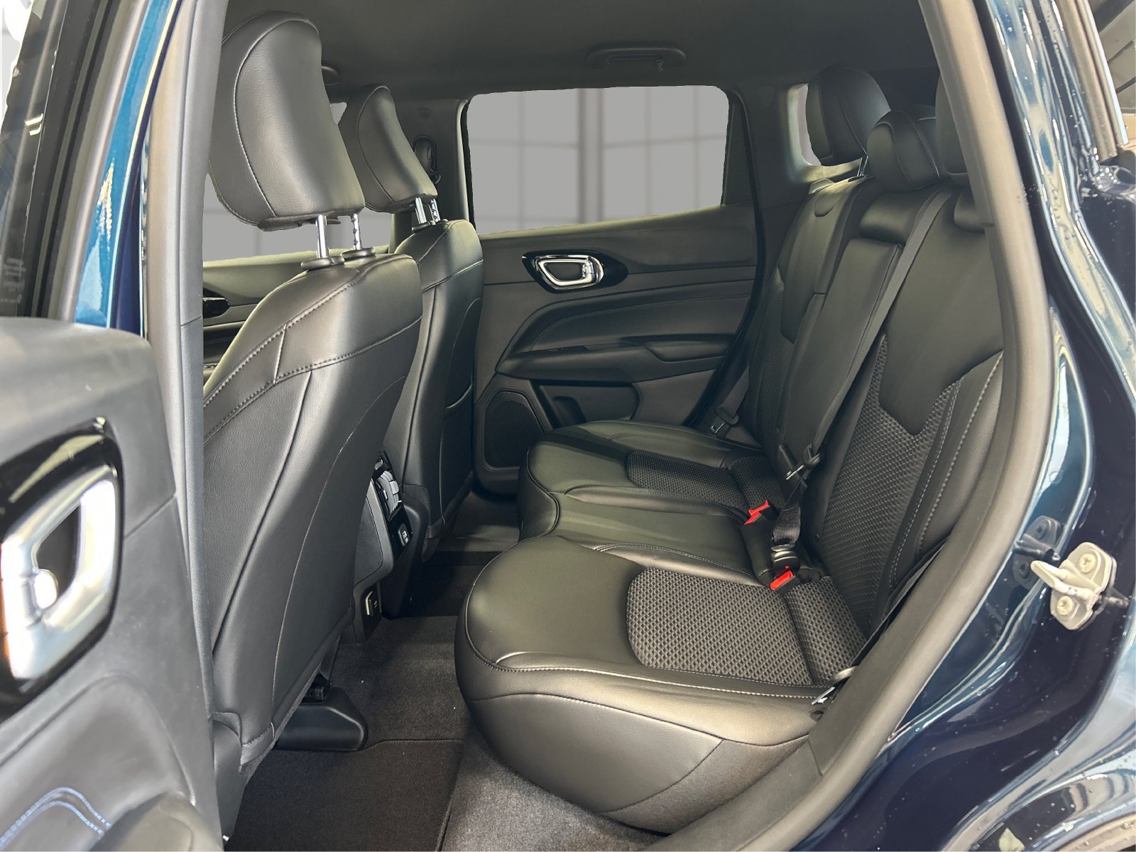New 2026 Jeep Compass Latitude AWD/4WD image 10