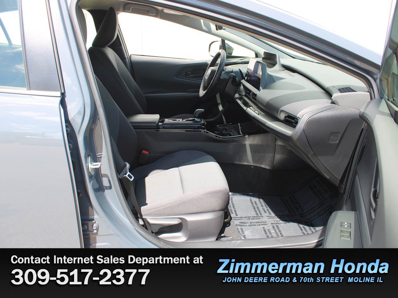 Used 2023 Toyota Prius LE FWD image 19