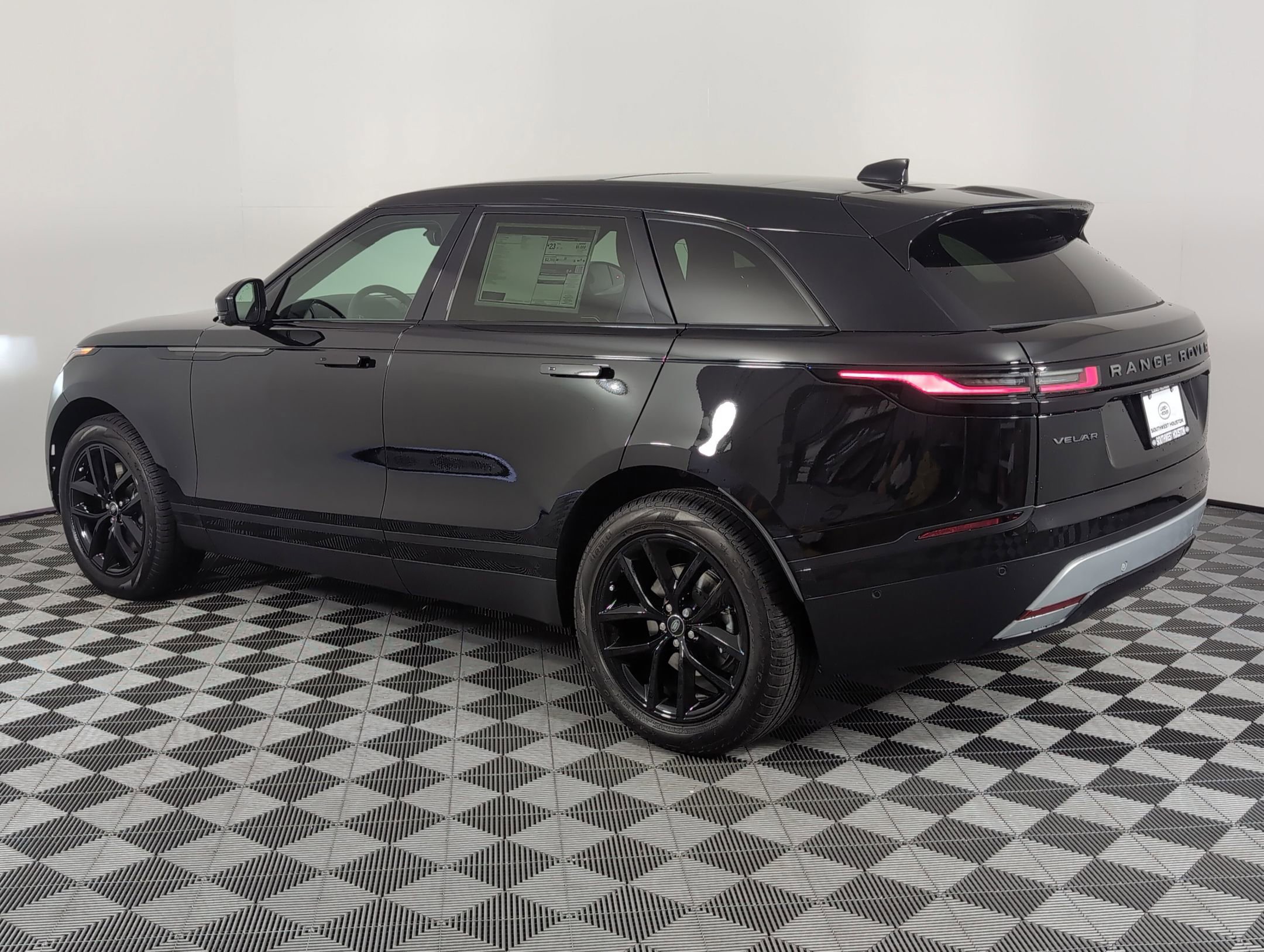 Used 2026 Land Rover Range Rover Velar S image 3