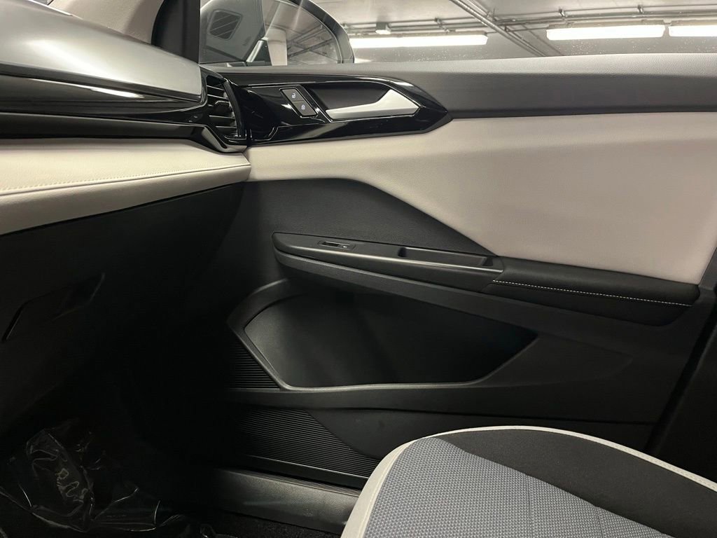 Used 2025 Volkswagen Taos S AWD/4WD image 29