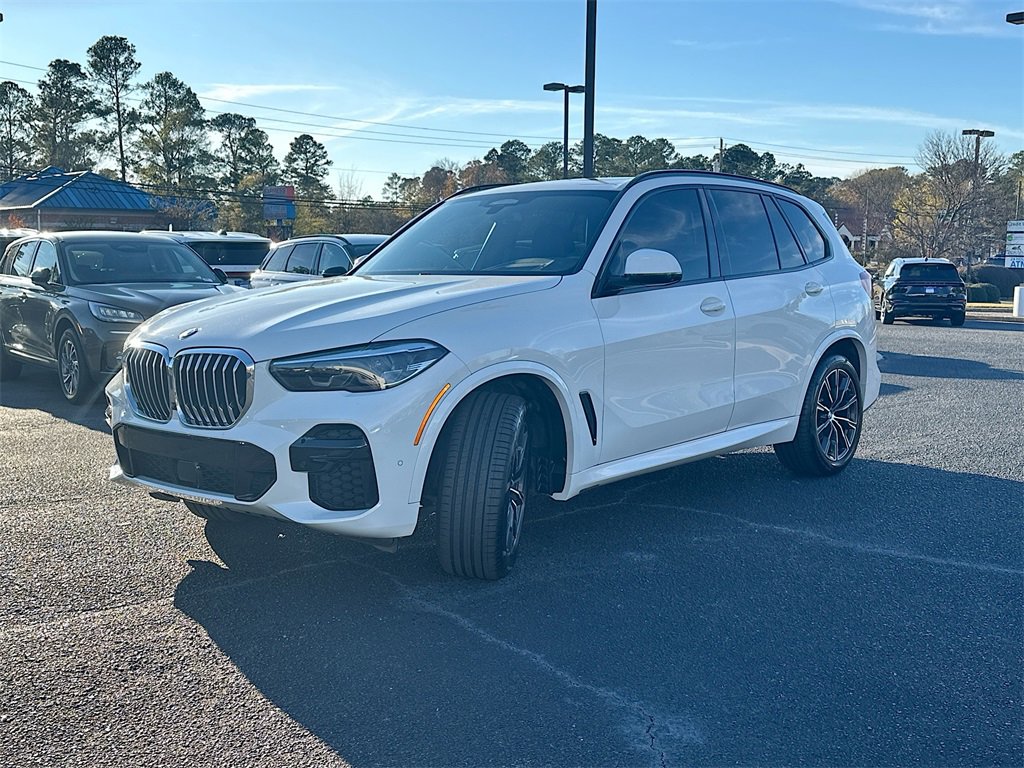 Used 2022 BMW X5 xDrive40i w/ M Sport Package video 2