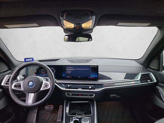 Used 2025 BMW X5 xDrive50e w/ M Sport Package AWD/4WD image 17