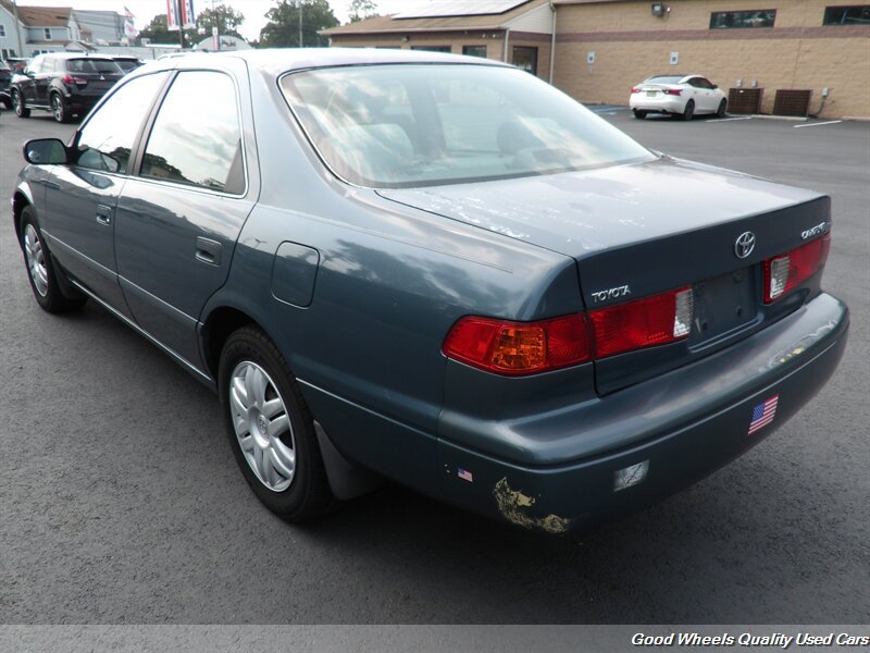 Used 2001 Toyota Camry LE FWD image 4