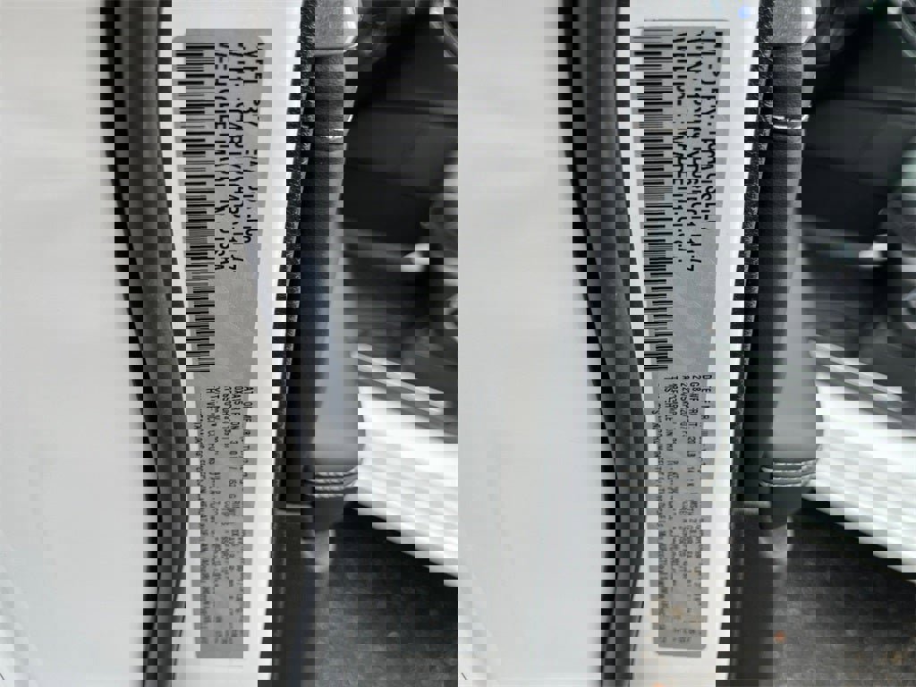 Used 2024 Jeep Grand Cherokee Overland w/ Luxury Tech Group IV image 32