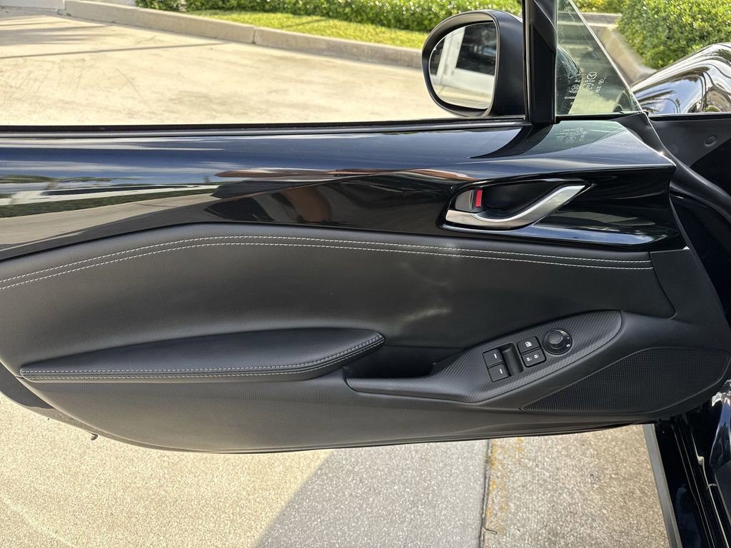 Used 2024 MAZDA MX-5 Miata RF Grand Touring w/ Weather Package image 37