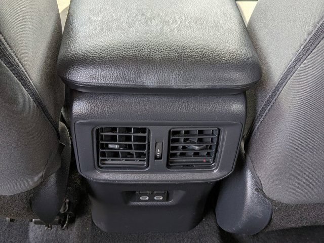 Used 2025 Toyota RAV4 XLE FWD image 16