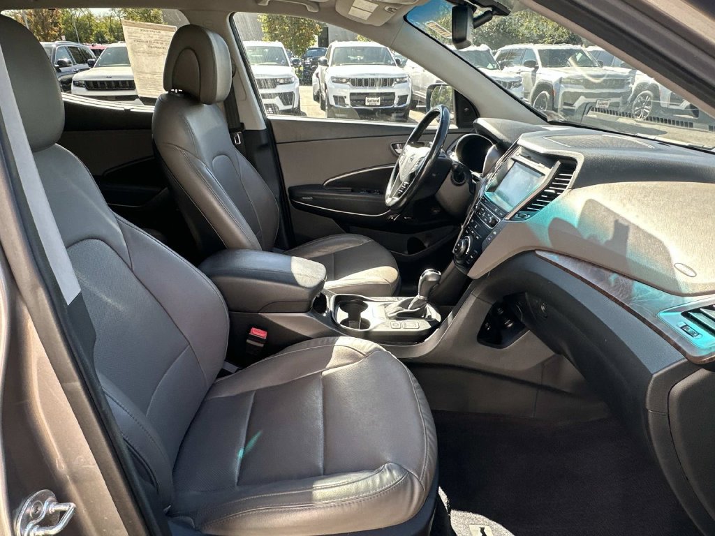 Used 2018 Hyundai Santa Fe Sport w/ 2.4L Tech Package 04 AWD/4WD image 14