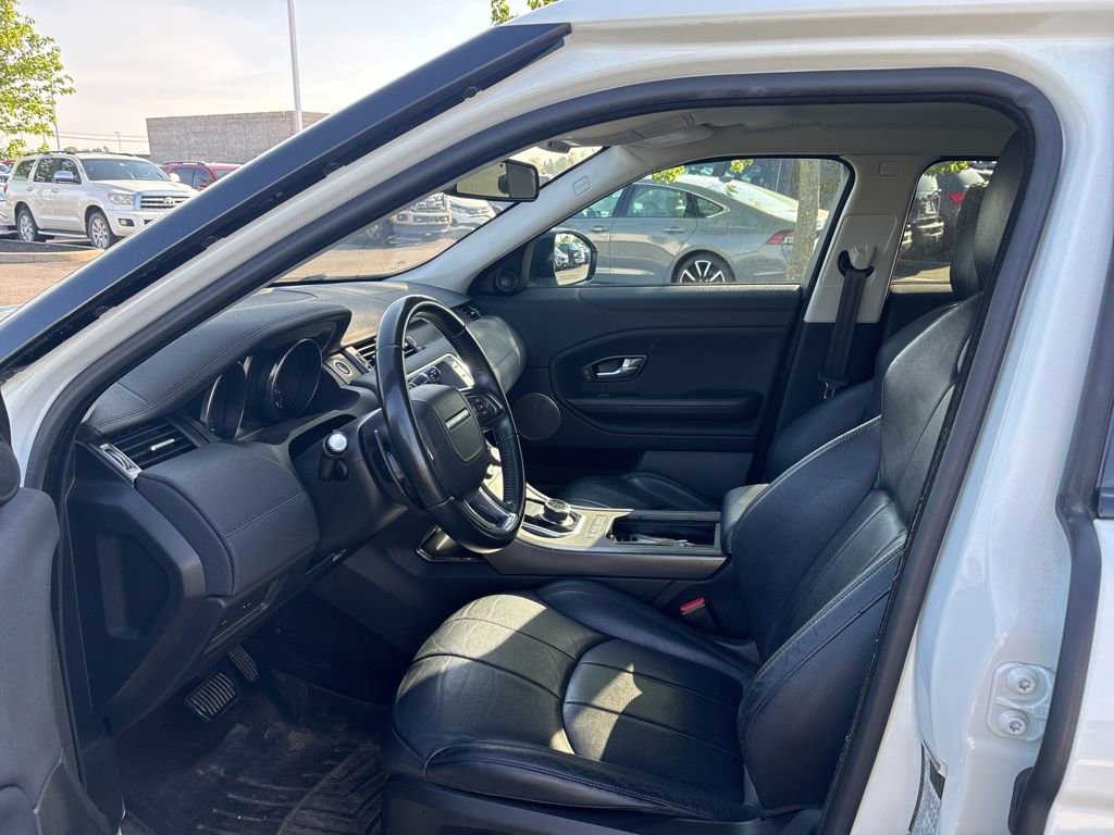 Used 2018 Land Rover Range Rover Evoque SE AWD/4WD image 14