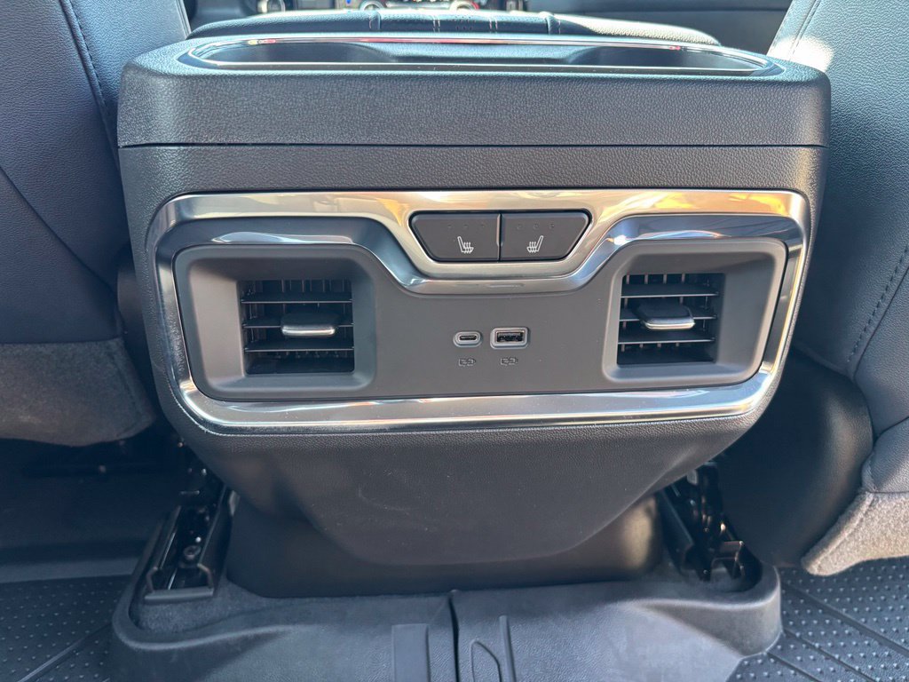 Used 2026 Chevrolet Silverado 1500 High Country AWD/4WD image 19
