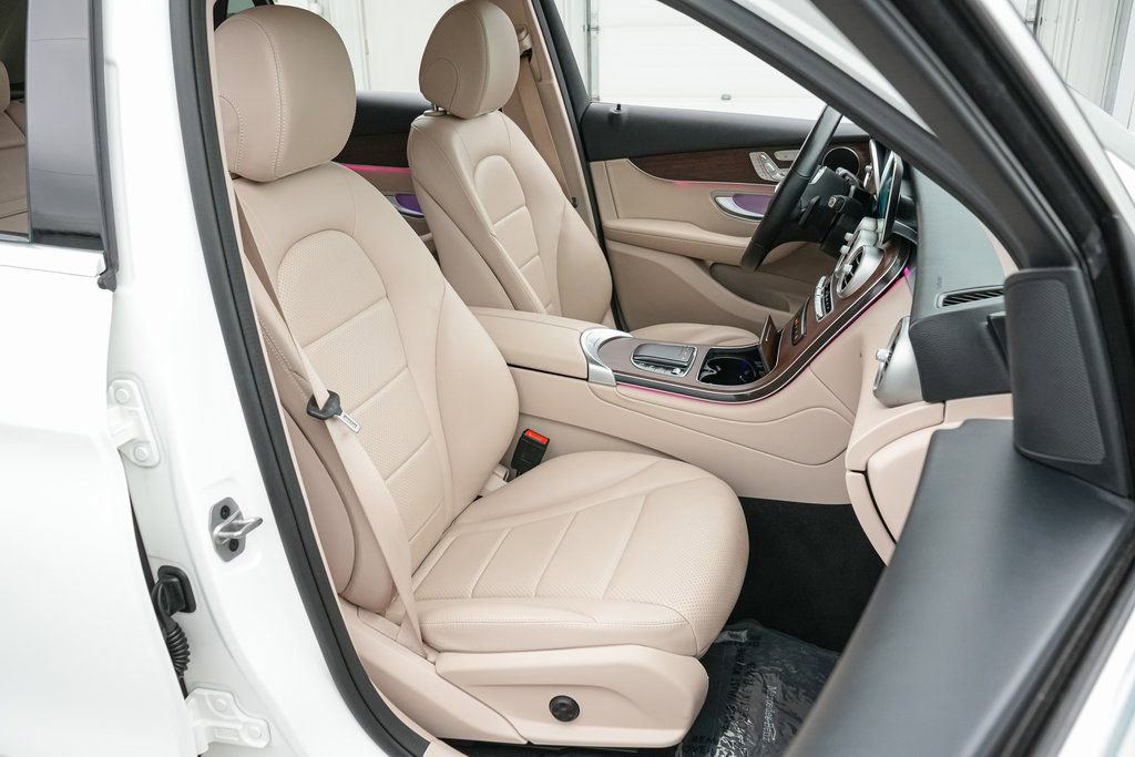 Used 2022 Mercedes-Benz GLC 300 4MATIC image 25