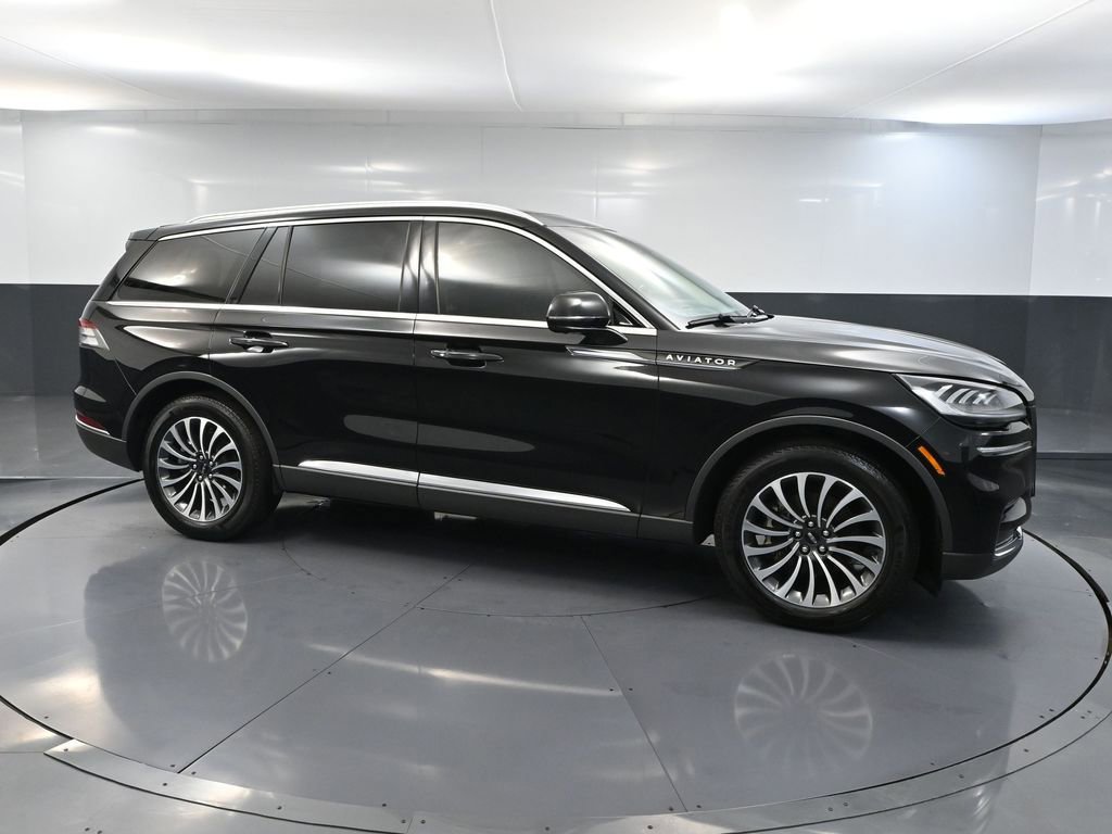 Used 2023 Lincoln Aviator Reserve w/ Class IV Trailer Tow Package image 4