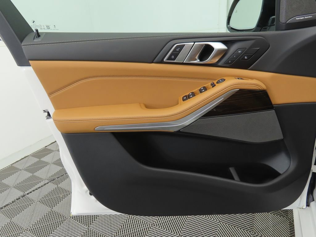 New 2026 BMW X5 sDrive40i w/ M Sport Package image 24