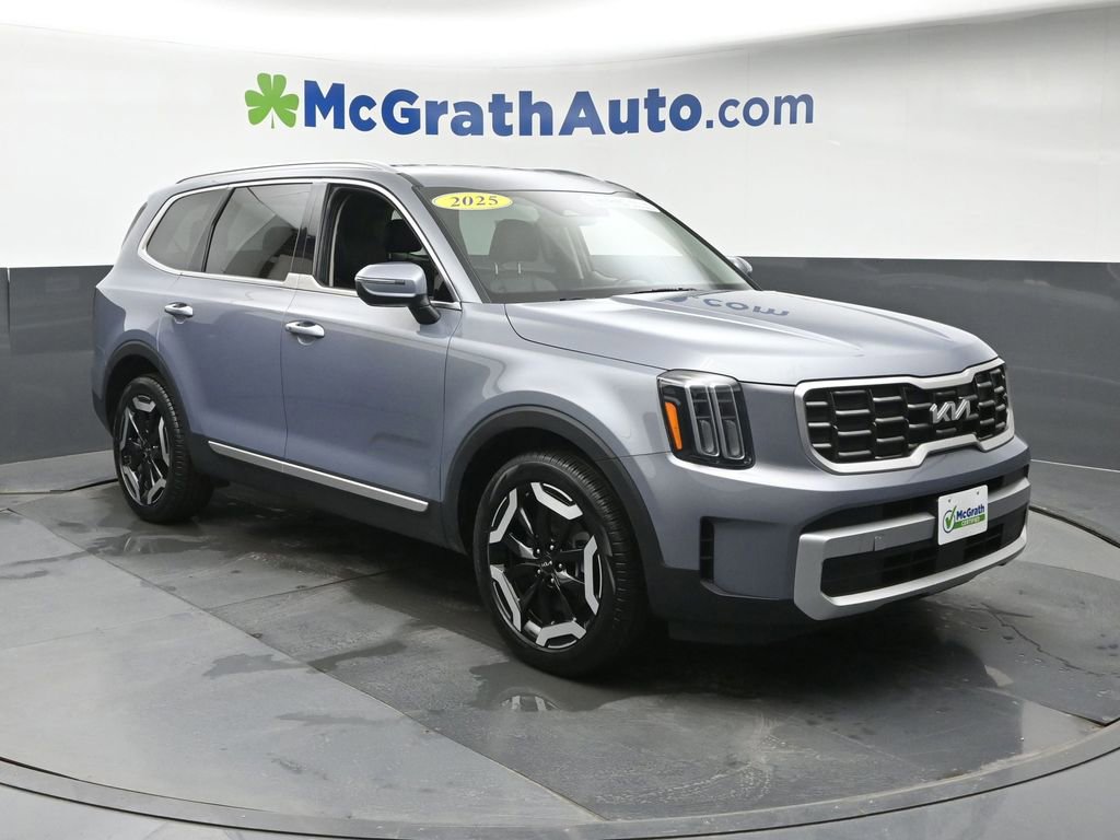 Used 2025 Kia Telluride S image 2