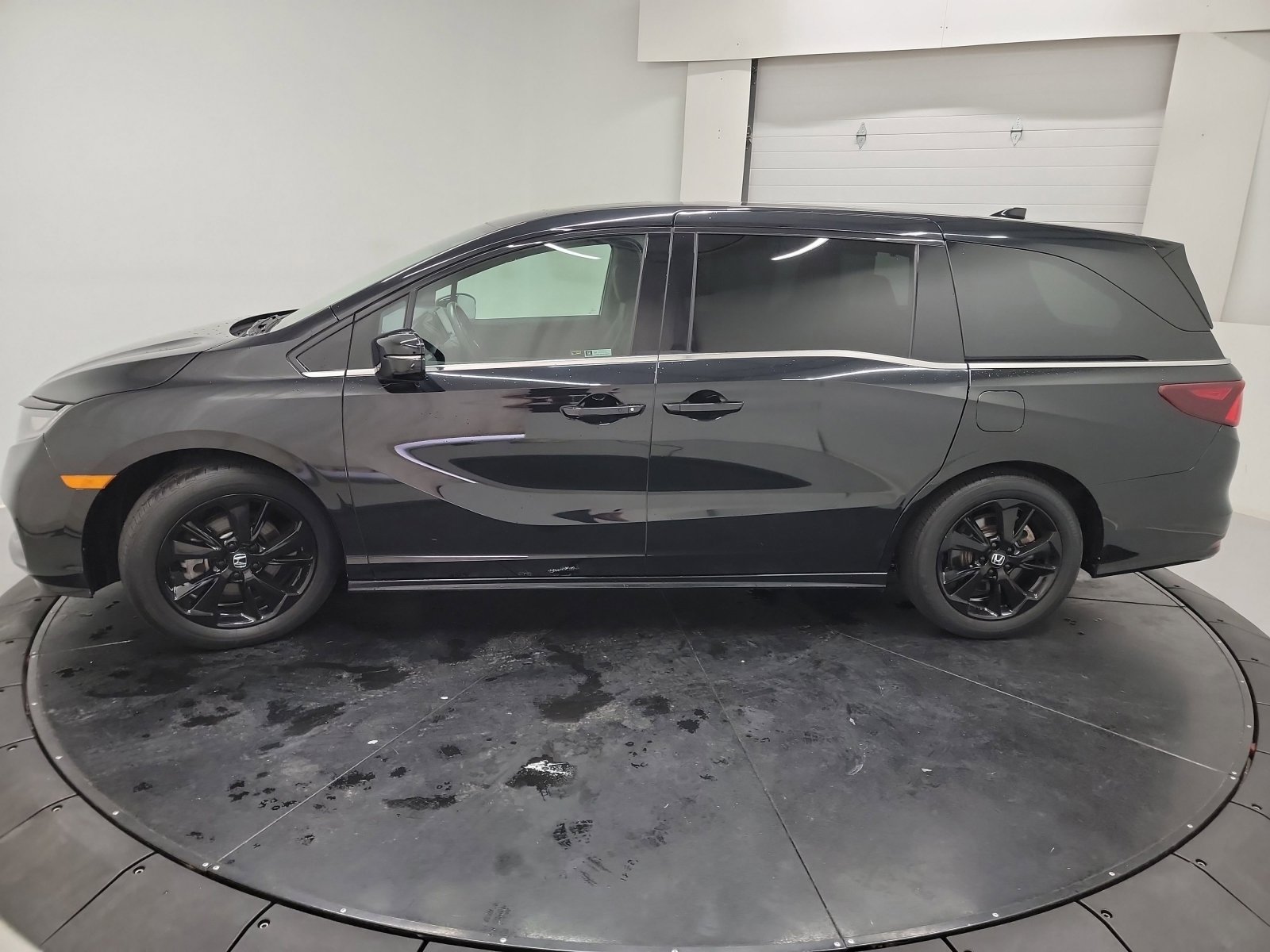 Certified 2023 Honda Odyssey Sport image 5