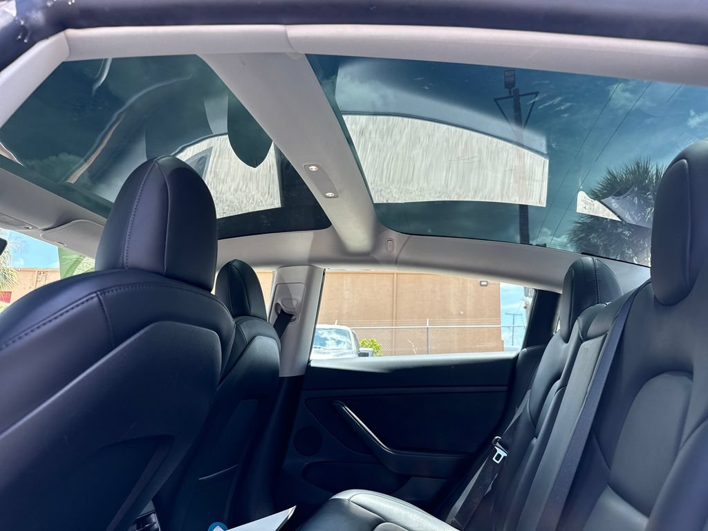 Used 2022 Tesla Model 3 Long Range AWD/4WD image 7