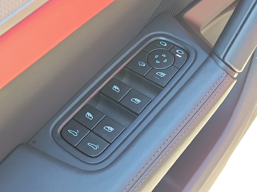 Certified 2026 Porsche Cayenne Coupe AWD/4WD image 26