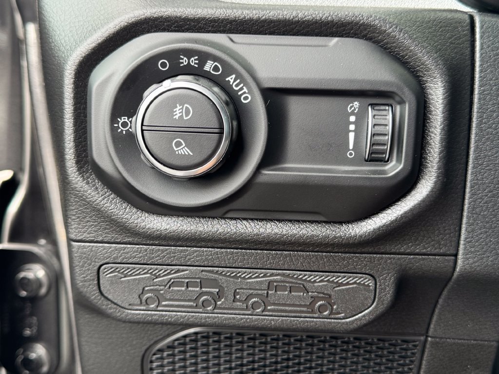 New 2026 Jeep Gladiator Sport AWD/4WD image 26