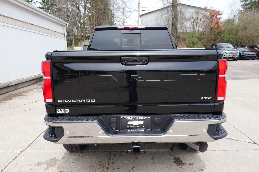 New 2026 Chevrolet Silverado 2500 LTZ w/ LTZ Premium Package AWD/4WD image 6
