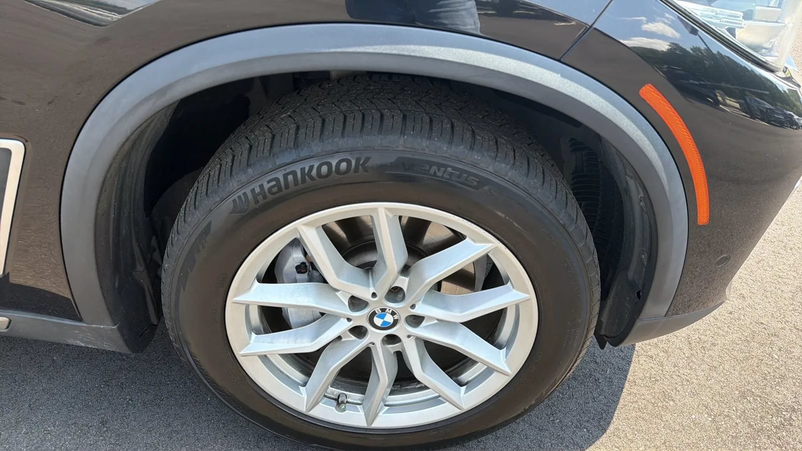 Used 2019 BMW X5 xDrive40i w/ Convenience Package AWD/4WD image 18