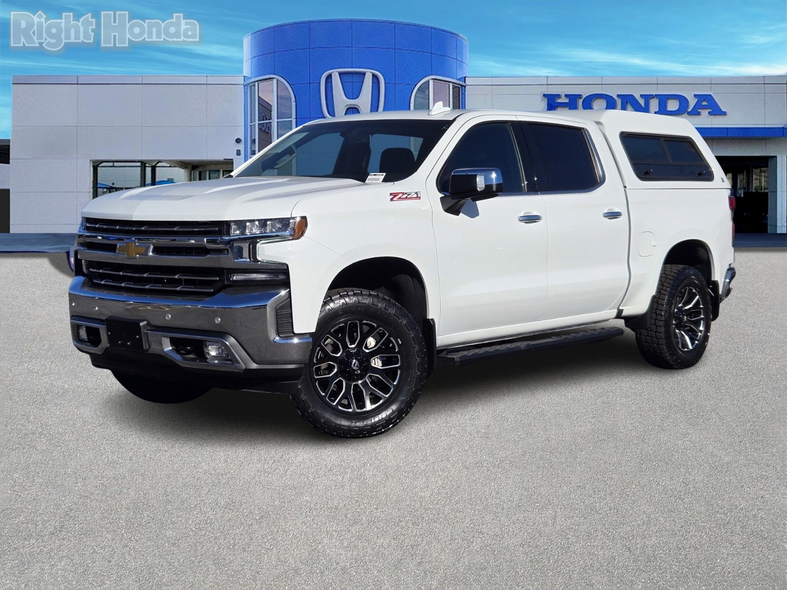 Used 2022 Chevrolet Silverado 1500 LTZ image 2