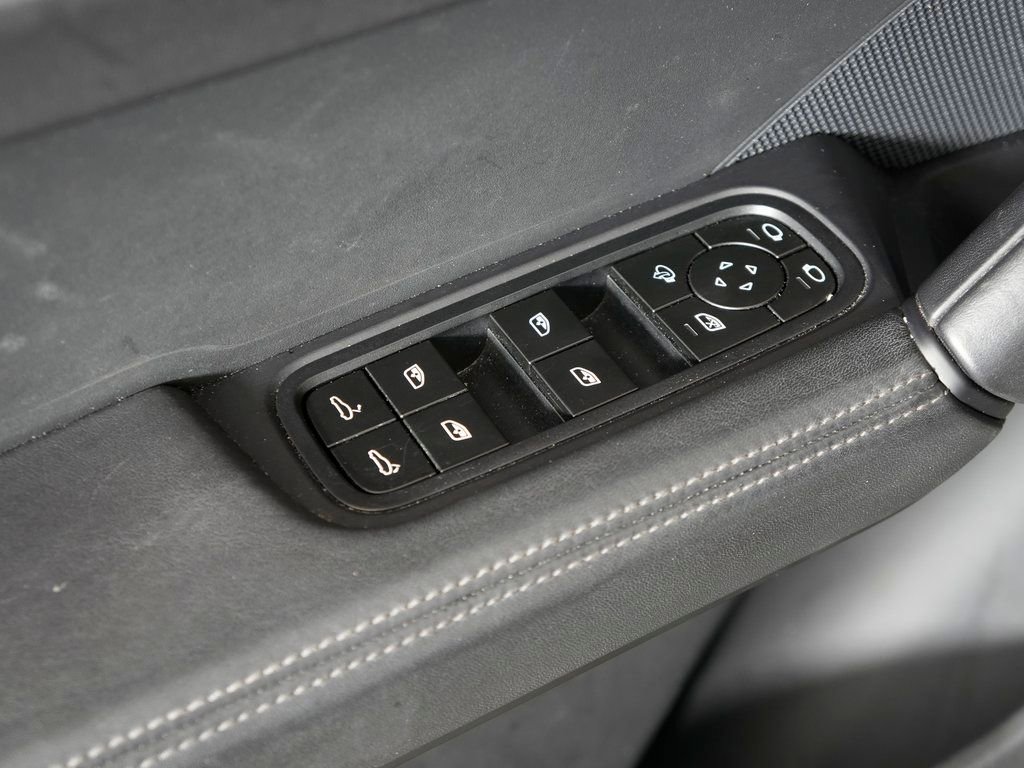 Certified 2024 Porsche Cayenne S w/ Premium Package Plus AWD/4WD image 16
