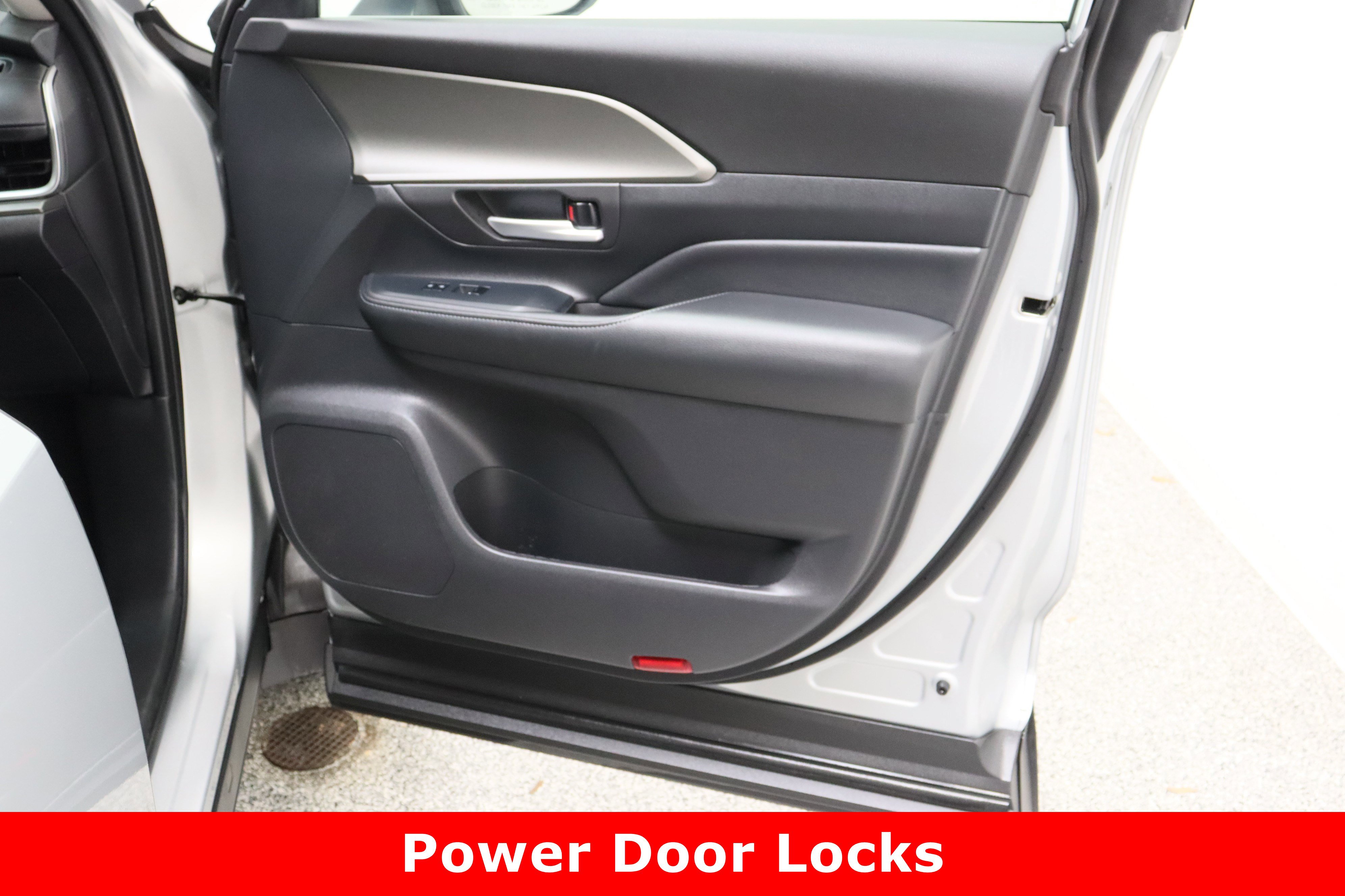 Certified 2025 Toyota Grand Highlander AWD image 38