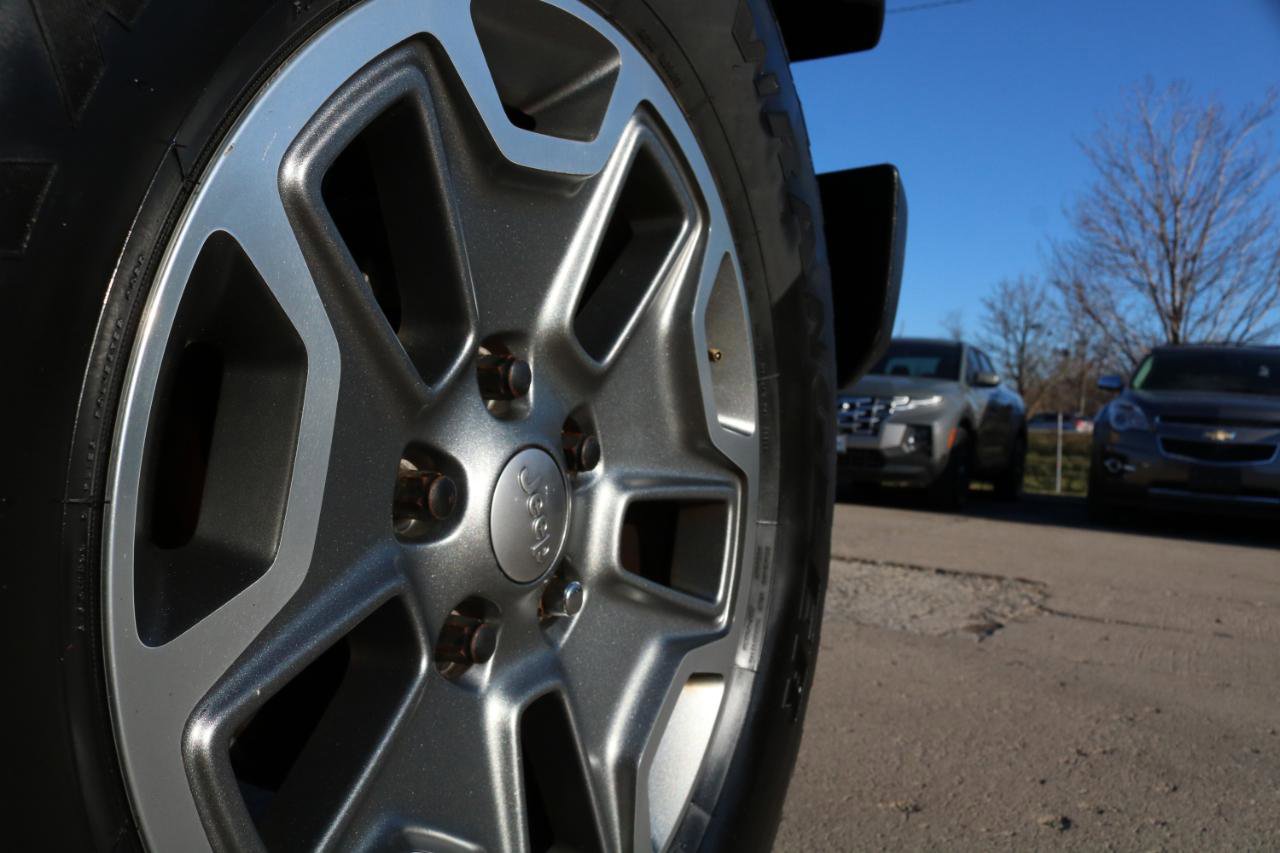 Used 2013 Jeep Wrangler Unlimited Sport image 7