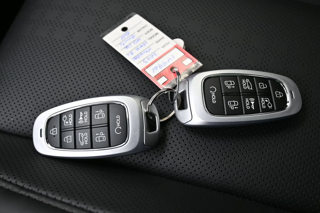 Used 2023 Hyundai Ioniq 5 Limited AWD/4WD image 31