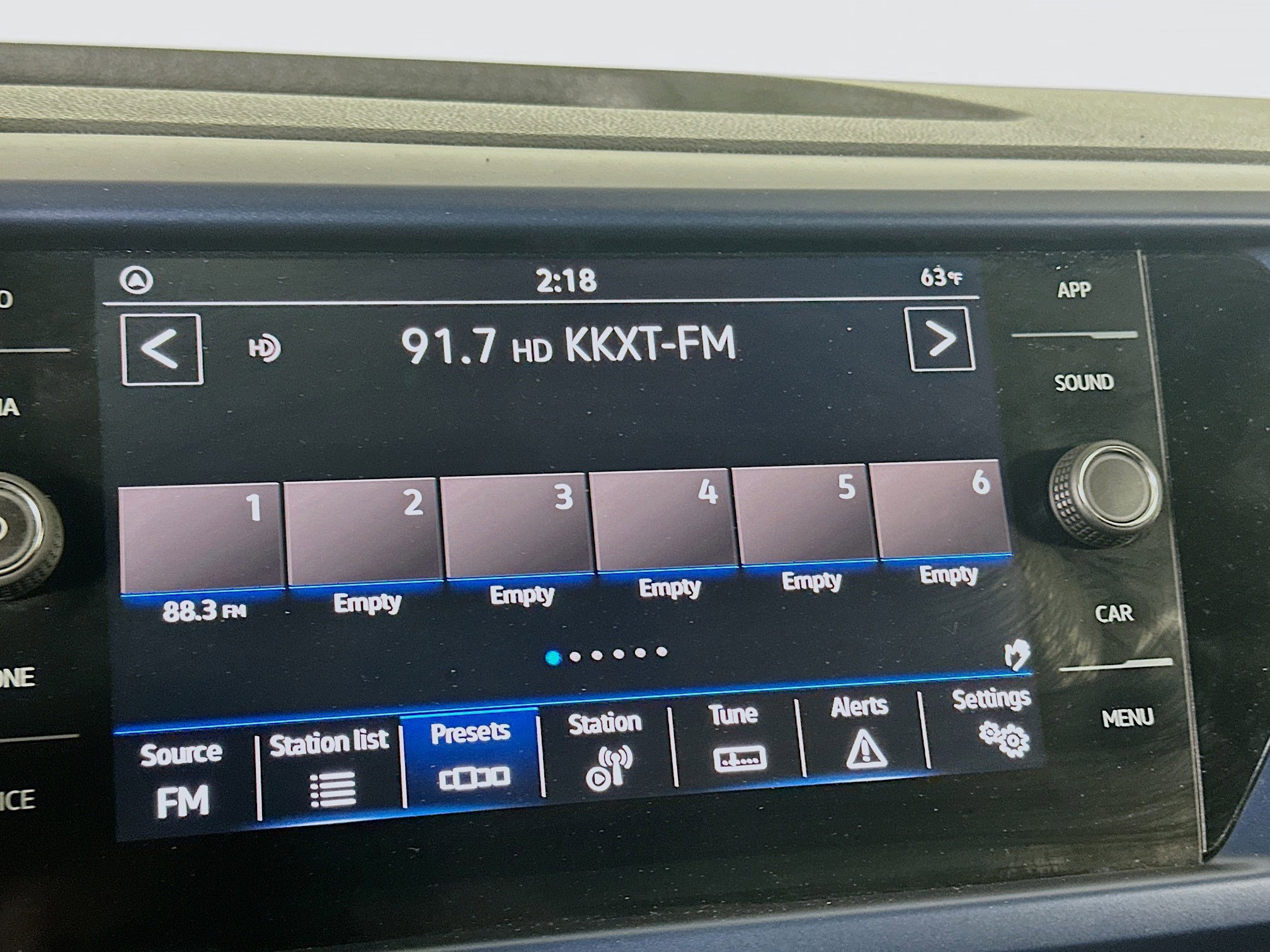 Used 2024 Volkswagen Taos SE w/ MDO Package image 19