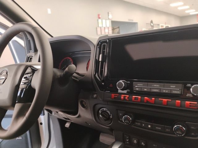 New 2026 Nissan Frontier PRO-4X w/ Pro Premium Package AWD/4WD image 18