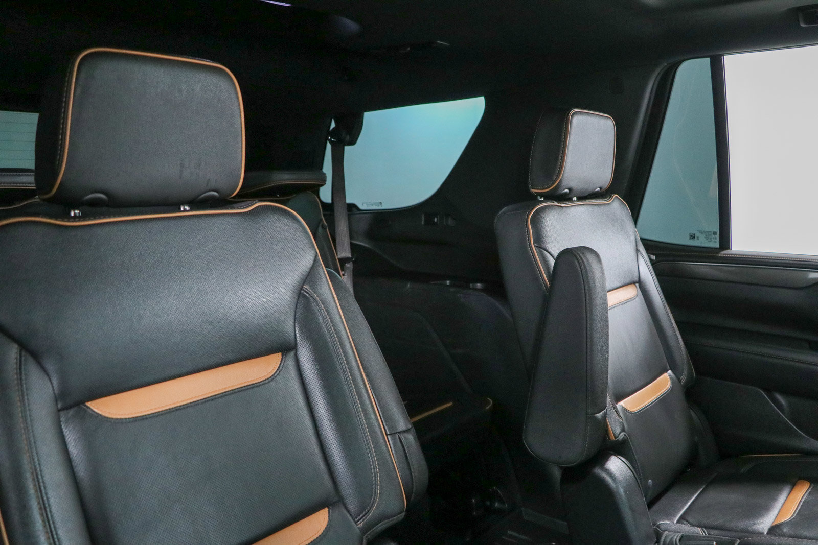Used 2024 GMC Yukon AT4 AWD/4WD image 32