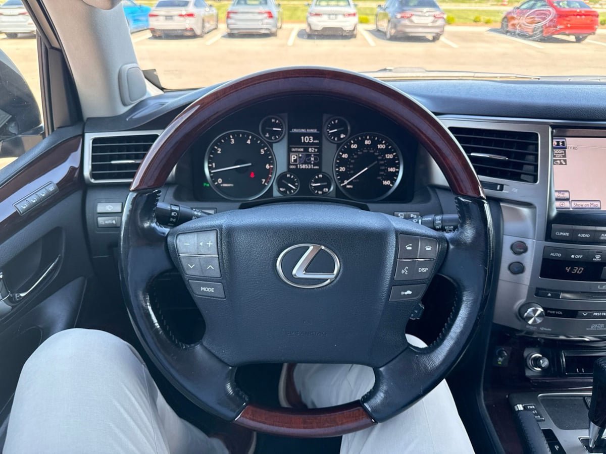 Used 2015 Lexus LX 570 4WD image 10