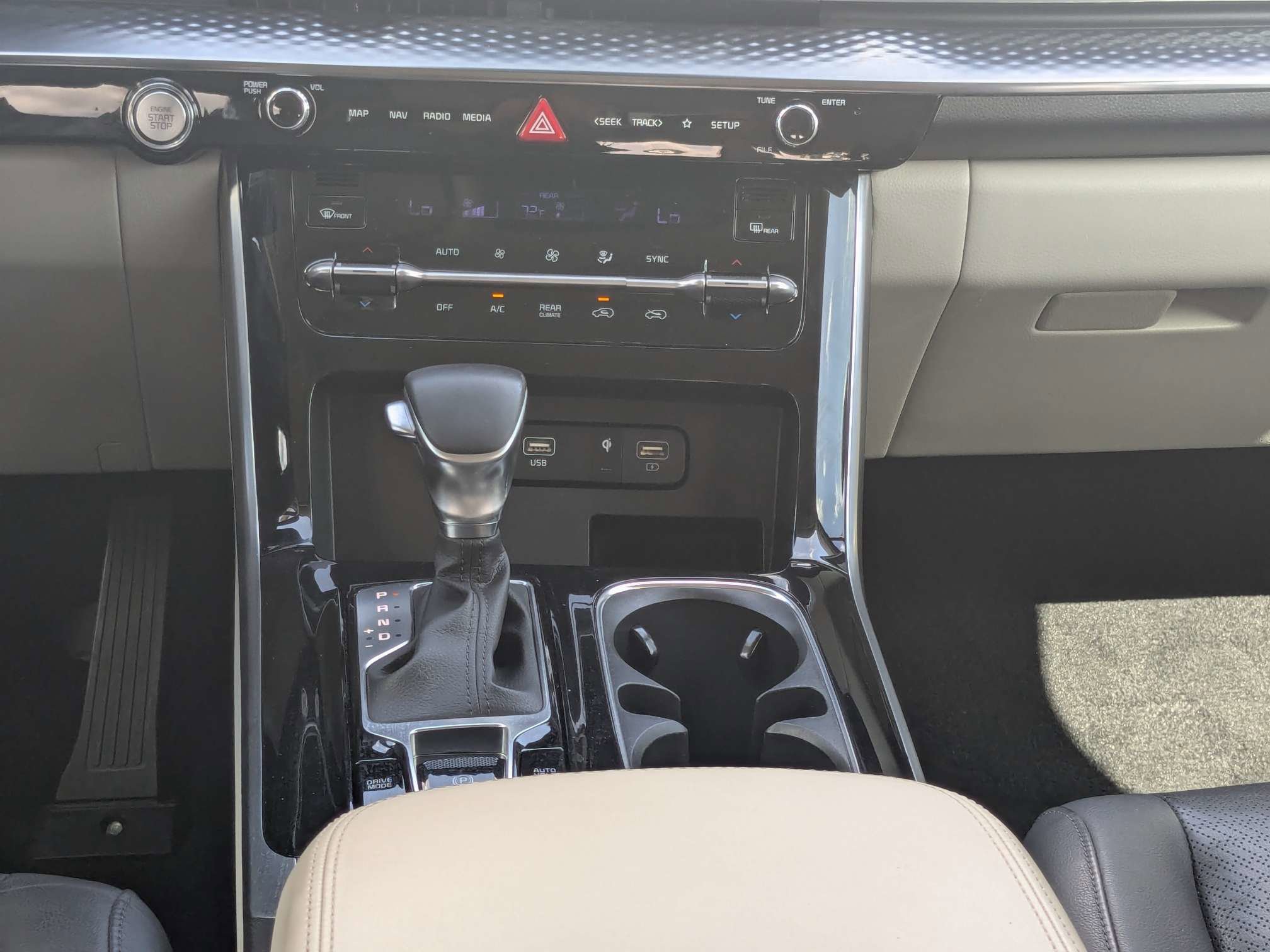 Used 2023 Kia Carnival SX Prestige FWD image 23
