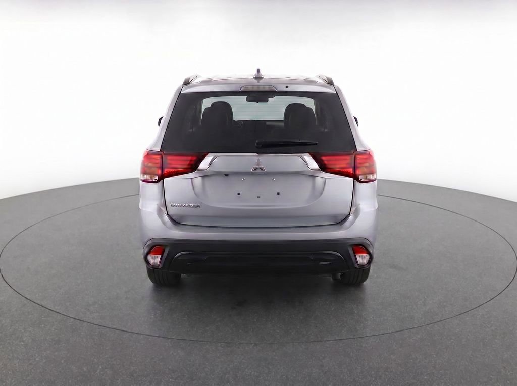 Used 2020 Mitsubishi Outlander LE AWD/4WD image 8