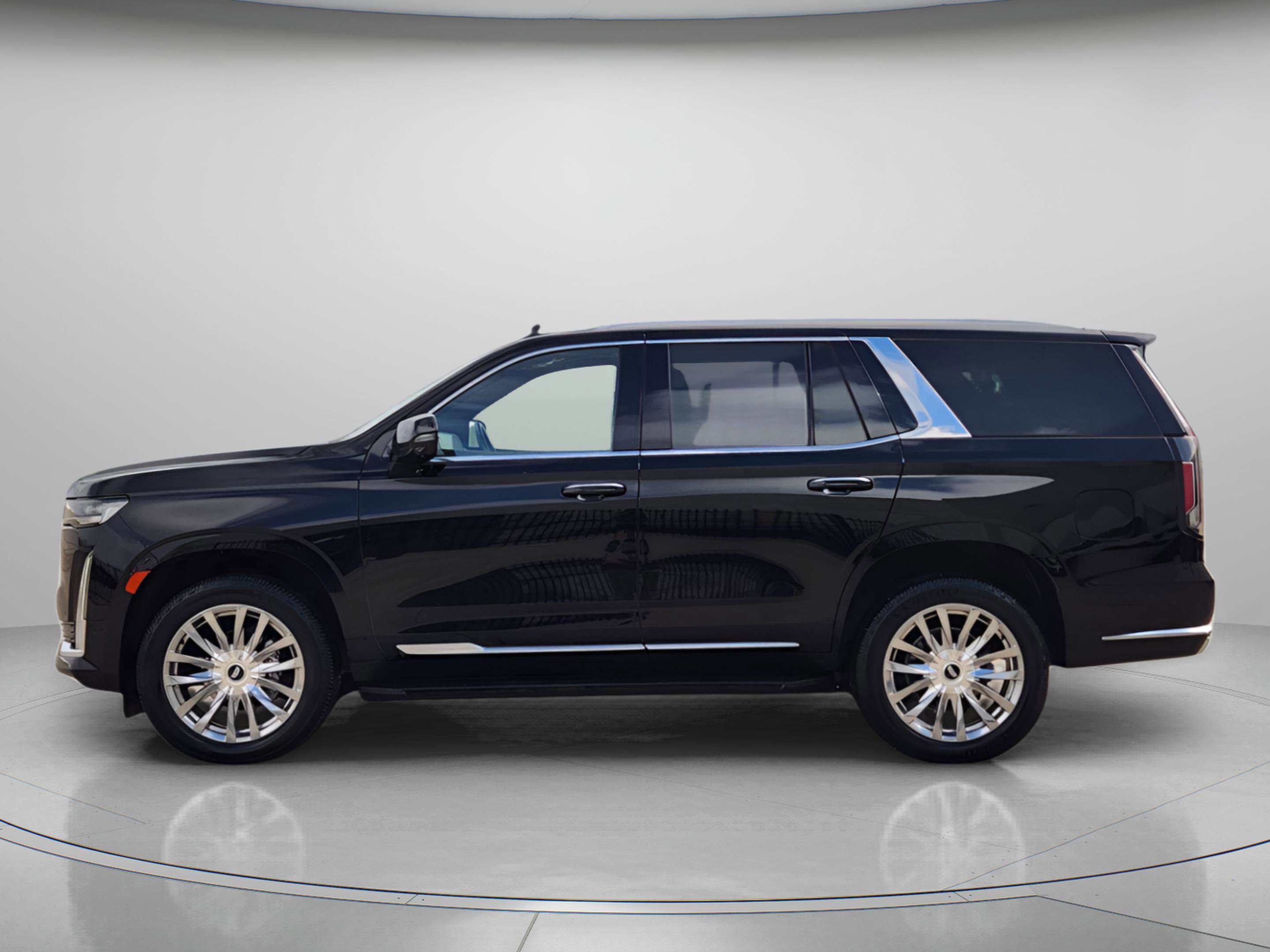 Used 2021 Cadillac Escalade Premium Luxury AWD/4WD image 3