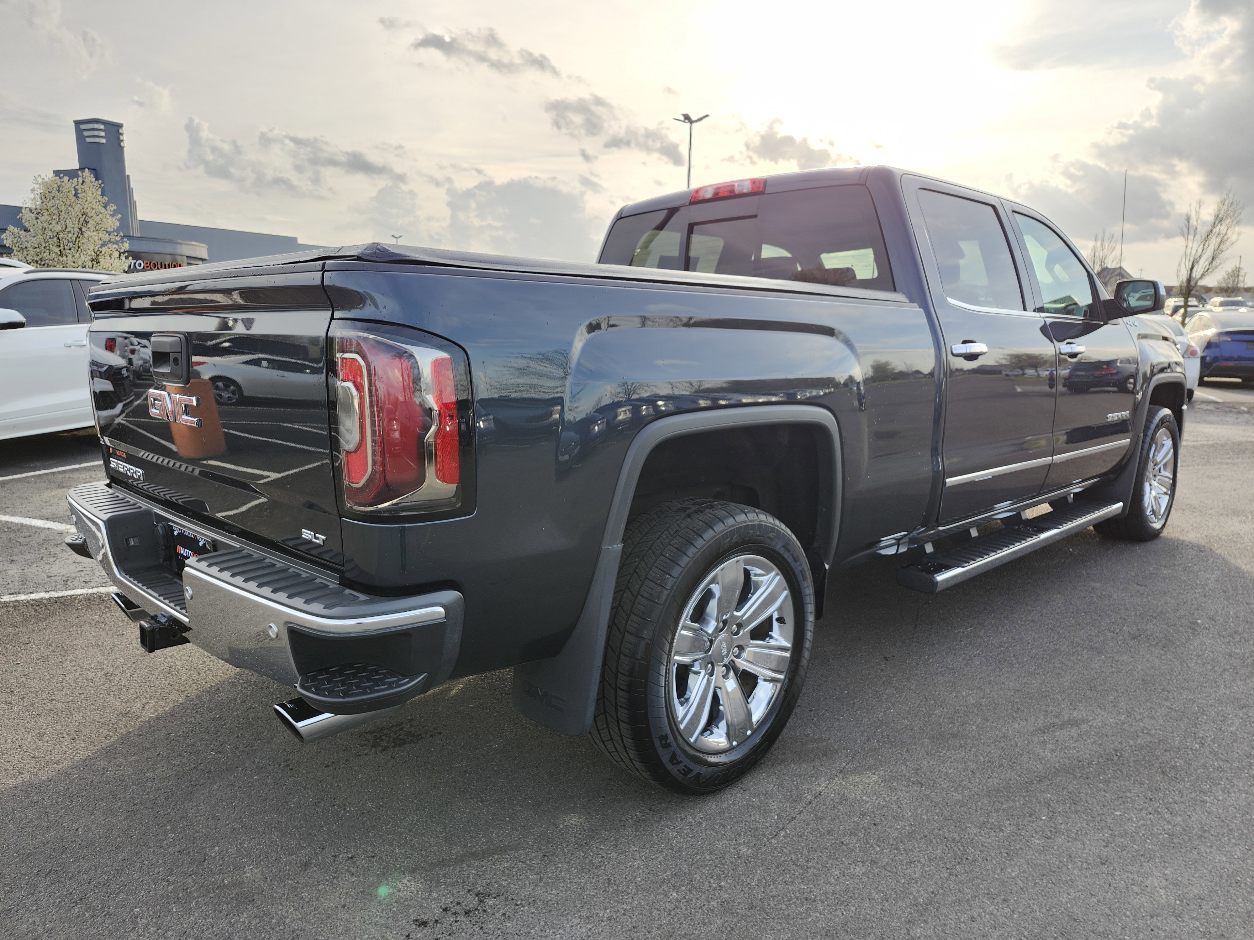 Used 2017 GMC Sierra 1500 SLT image 18