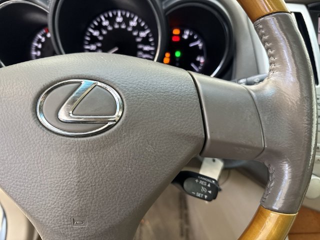 Used 2005 Lexus RX 330 FWD image 12