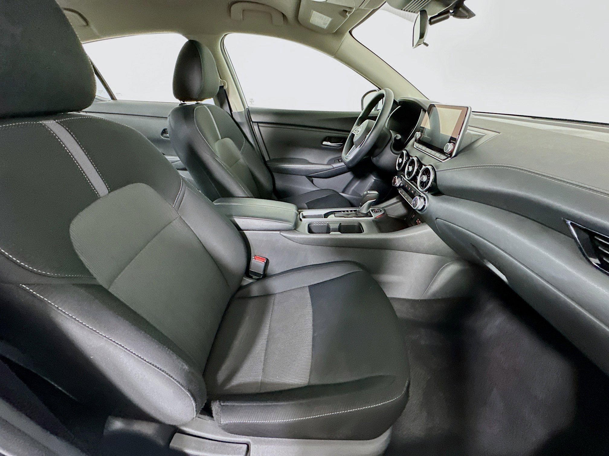 Used 2024 Nissan Sentra SV image 29